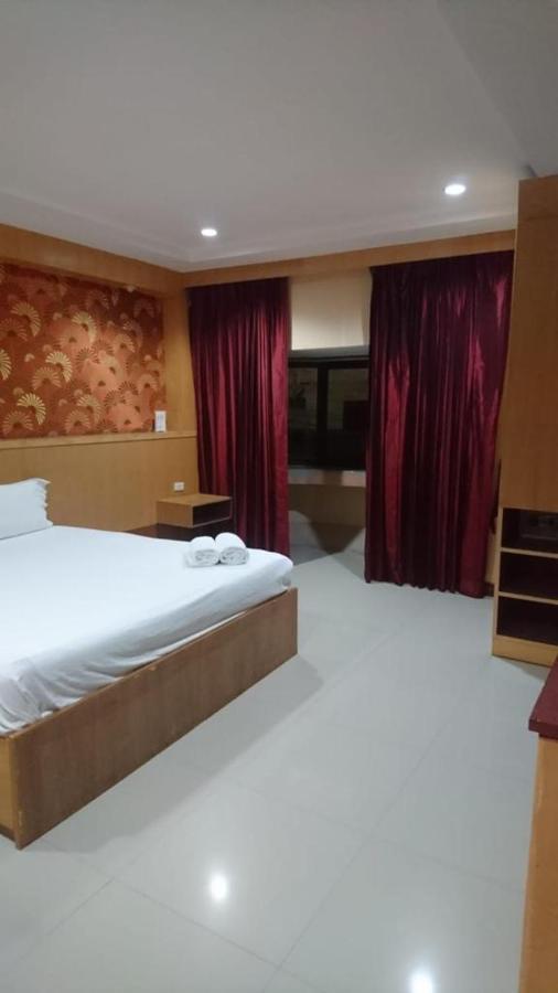 New Pind Balluchi Inn Pattaya Extérieur photo