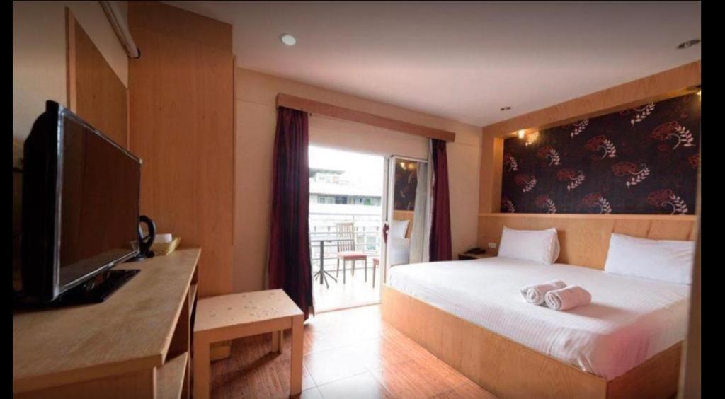New Pind Balluchi Inn Pattaya Extérieur photo