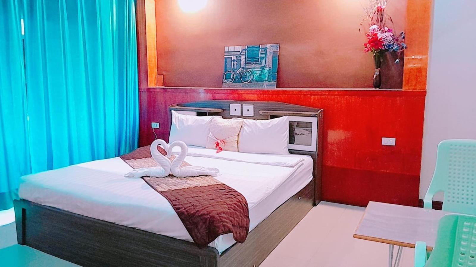 New Pind Balluchi Inn Pattaya Extérieur photo